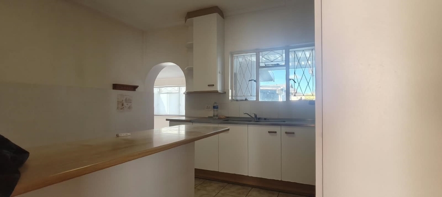 To Let Commercial Property for Rent in Newton Park Eastern Cape